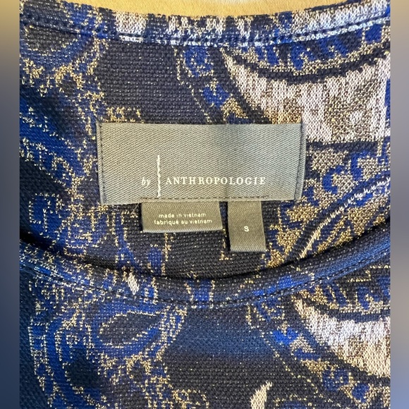 Anthropologie EUC shortsleeved purple pattern top size S - Picture 4 of 4